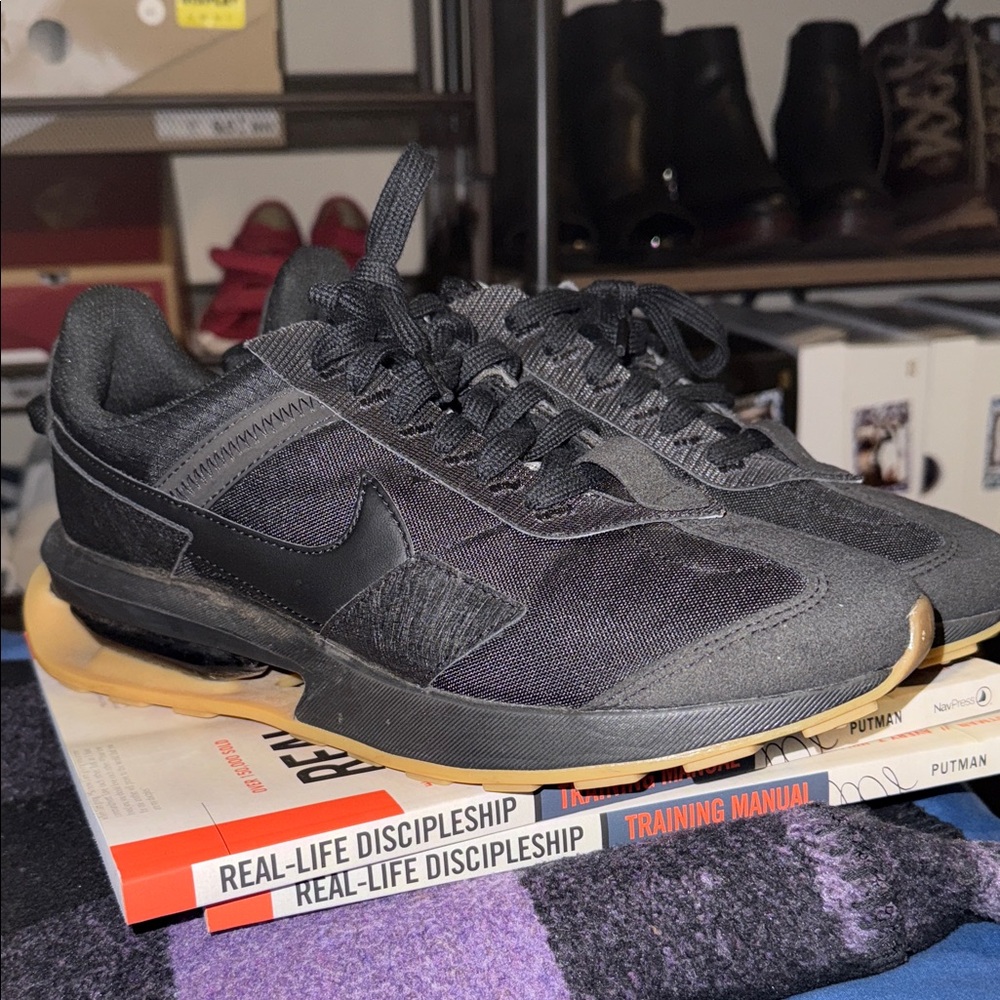 Nike Men's Air Max Pre-Day size 10